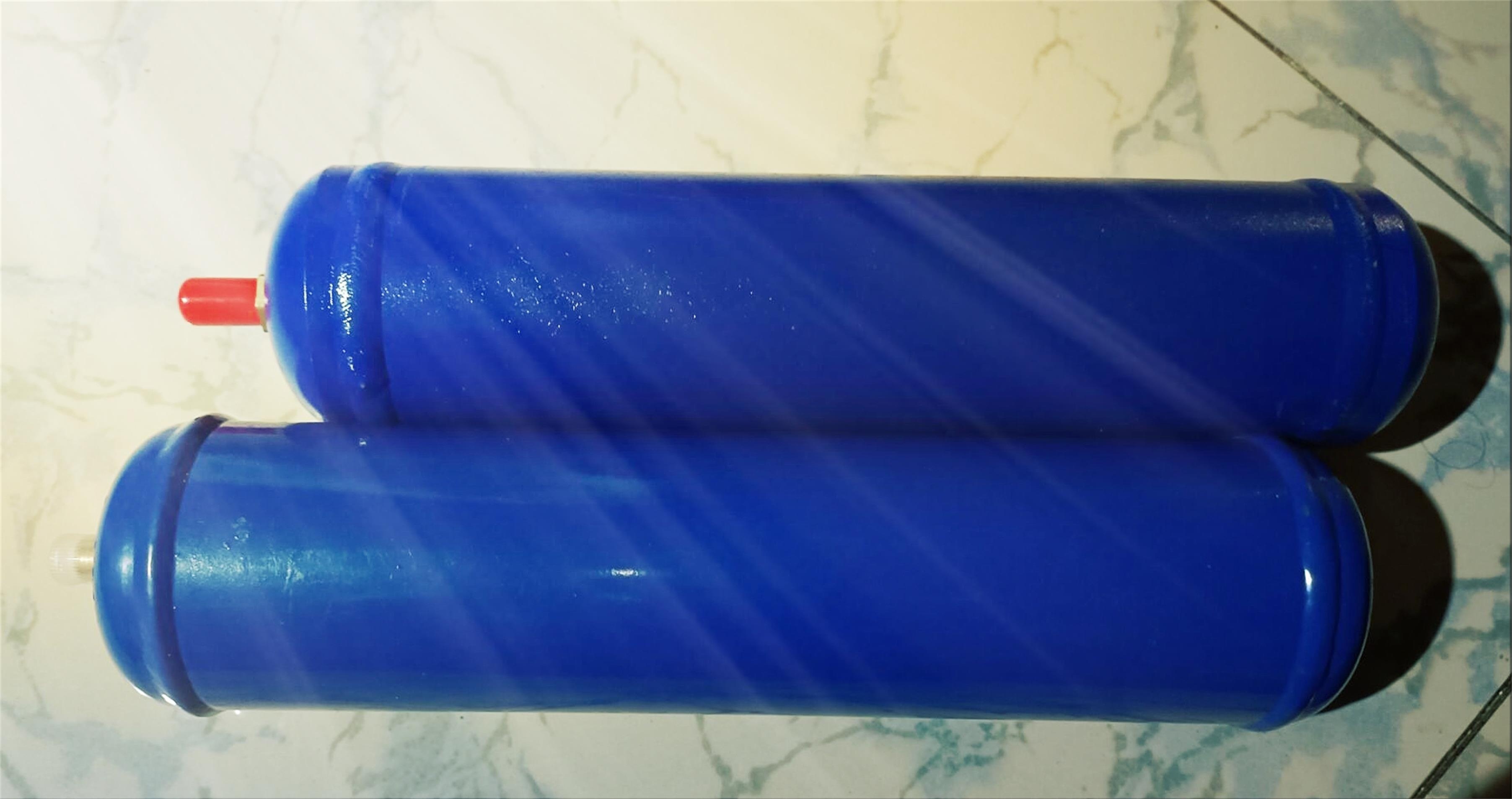 nitrous oxide in small cylinder